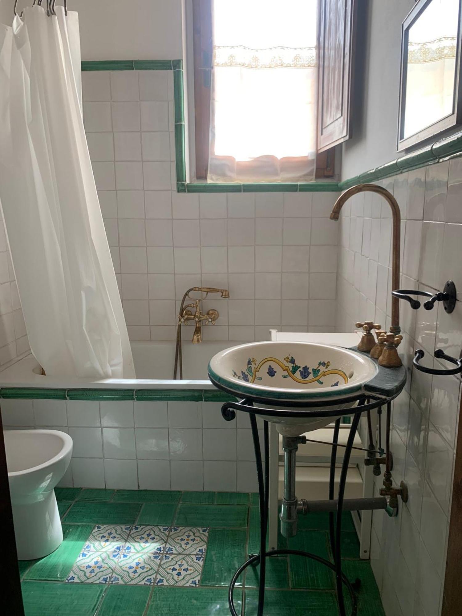 Guest House Torre Guelfa, Vinsantaia Филине Валдарно Екстериор снимка